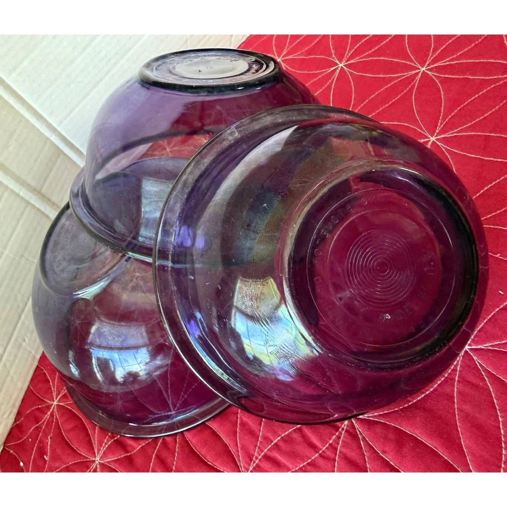 Pyrex Amethyst Purple Glass Nesting Mixing Bowl Set 322 323 325 Made in USA VTG